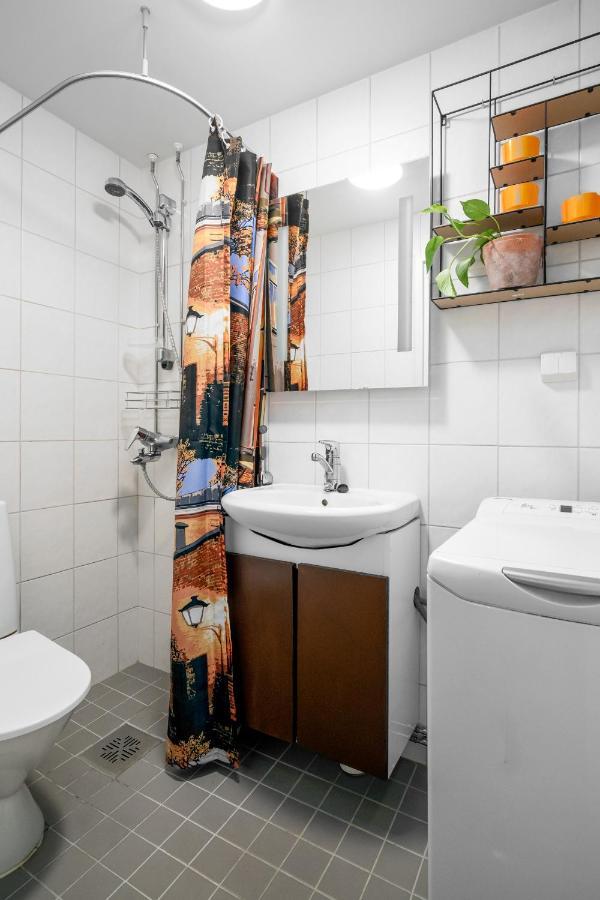Wehost Spacious Traveller'S Hq Above Metro @Vilhonvuorenkuja 16 Apartment Helsinki Luaran gambar